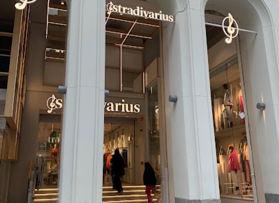 spain/madrid/gran-via/shop/stradivarius