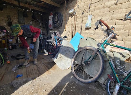 tajikistan/gorno-badakhshan-autonomous-region/shop/bicycle-repair-shop