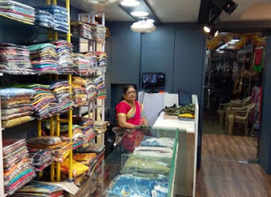 india/mumbai/dadar/shop/aavrutti-boutique-best-ladies-wear-in-dadar