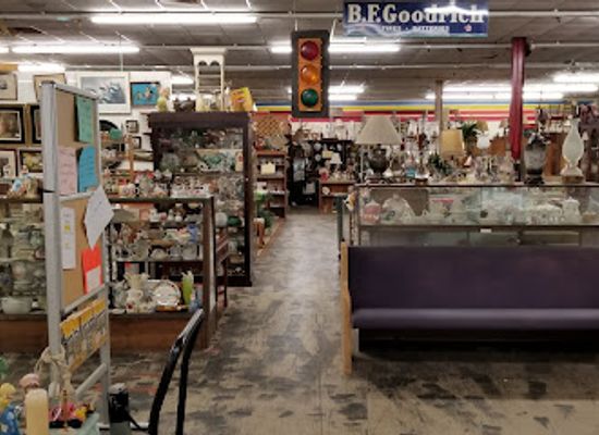 mississippi/hattiesburg/shop/marketplace-antiques-flea-market