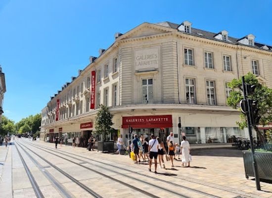 france/tours/vieux-tours/shop/galeries-lafayette-tours