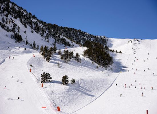 spain/pyrenees-mountains/shop/estacio-vallter-2000