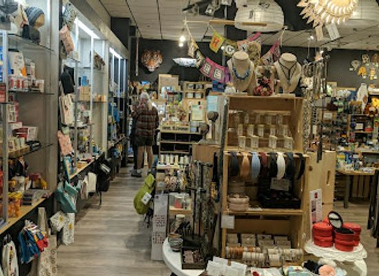 washington/bellevue/shop/fireworks-gallery-bellevue-square
