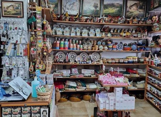 bulgaria/dobrinishte/shop/souvenirs-and-roses-from-bulgaria