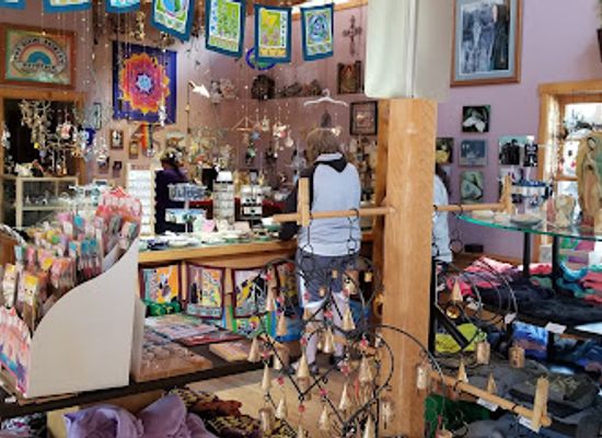 arizona/santa-catalina-mountains/shop/living-rainbow-gift-shop