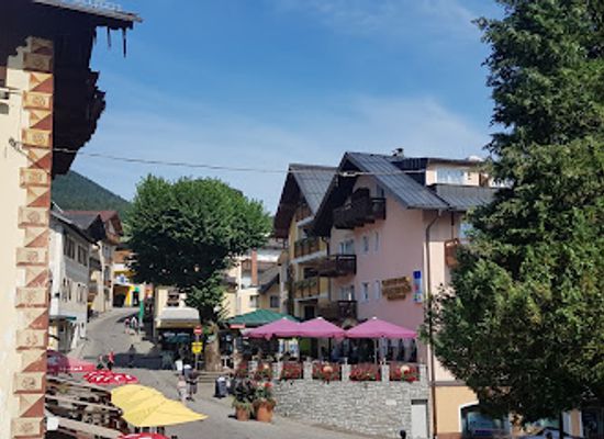 austria/salzkammergut-lakes/shop/blue-lake-styleshop