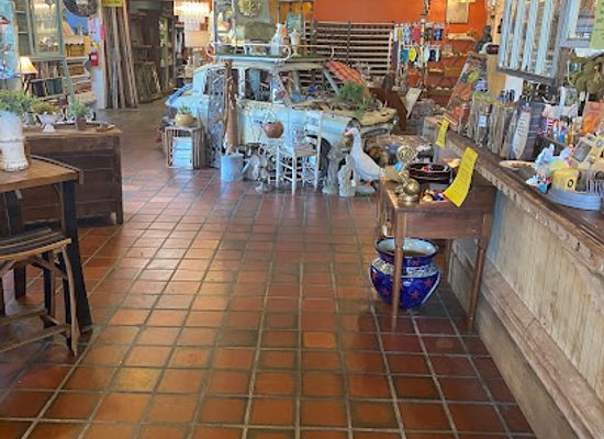 tennessee/rock-city/shop/the-refindery-on-mccallie