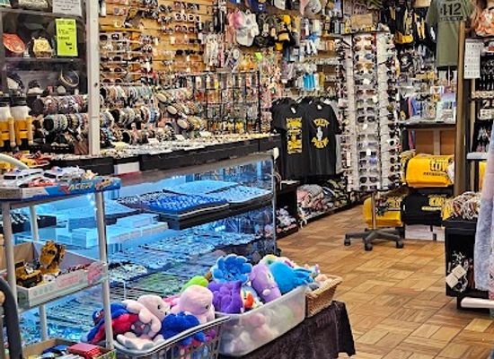 pennsylvania/pittsburgh/strip-district/shop/mery-s-gifts-and-crafts