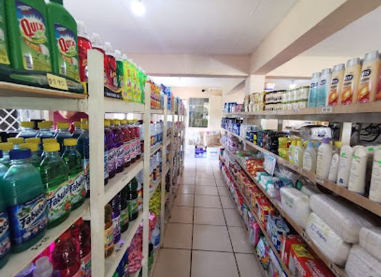 dominica/castle-bruce/shop/sanford-s-minimart