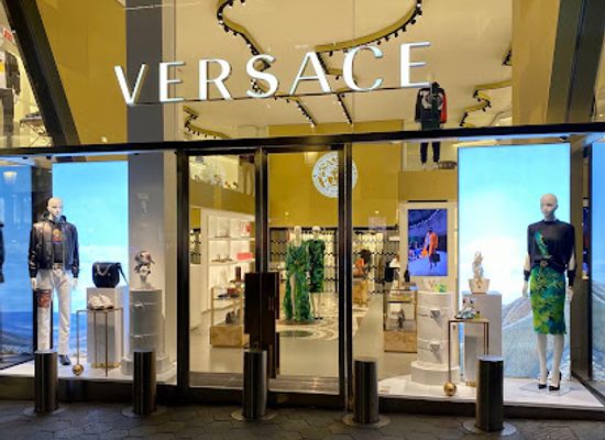 spain/barcelona/gracia/shop/versace