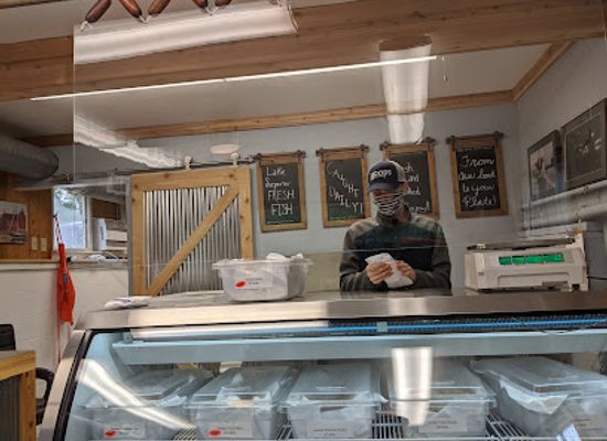 wisconsin/bayfield/shop/hoop-s-fish-market
