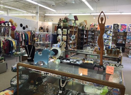 arkansas/hot-springs/shop/amazing-finds-a-twenty-first-century-bazaar