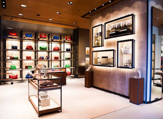 kazakhstan/tian-shan/shop/villa-boutiques-restaurants