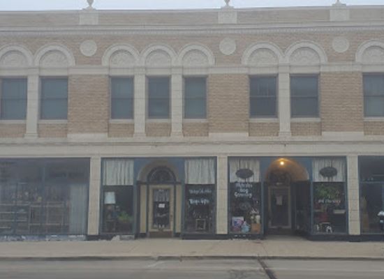 illinois/waukegan/shop/treasure-chest-unique-collectibles-vintage