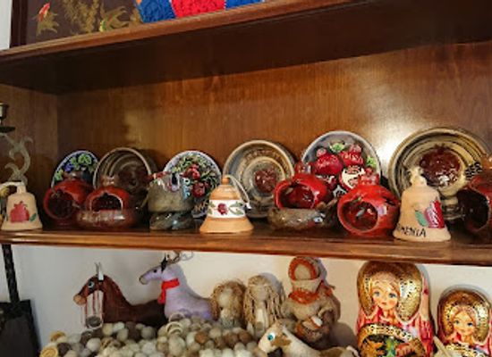 armenia/yerevan/shop/antique-carpets