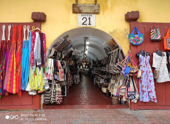 colombia/cartagena/shop/las-bovedas