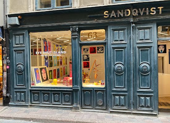 sweden/stockholm/gamla-stan/shop/eye-shut-island