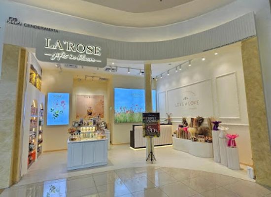 malaysia/johor-bahru/bukit-indah/shop/la-rose-gifts-in-bloom
