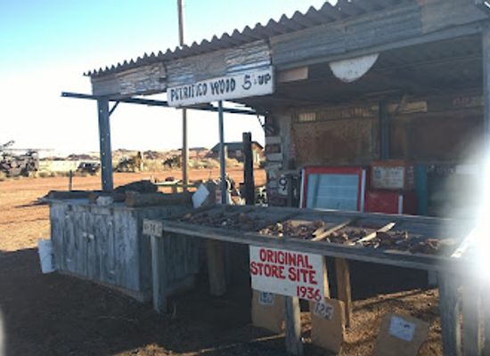 arizona/petrified-forest-national-park/shop/dobell-mineral-excavations-the-dobell-ranch