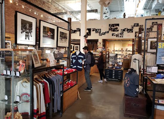 canada/toronto/distillery-district/shop/the-sport-gallery-sport-at-the-distillery