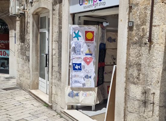 croatia/split/shop/dishpet-souvenir-and-gift-shop