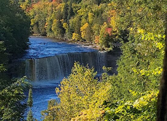 michigan/tahquamenon-falls-state-park/shop/tahquamenon-falls-state-park