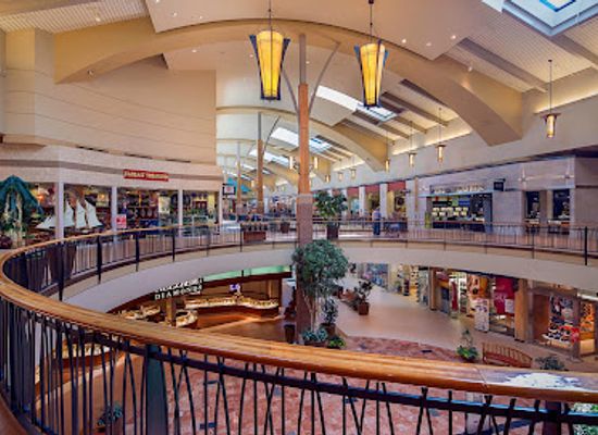 iowa/west-des-moines/shop/jordan-creek-town-center