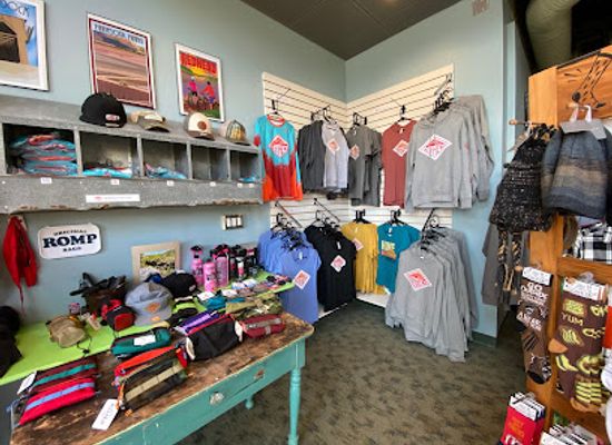 minnesota/glacial-ridge/shop/minnesota-discovery-center-gift-shop