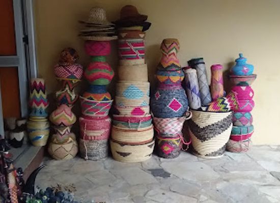 uganda/kibale-national-park/shop/mountains-of-the-moon-hotel-craft-shop