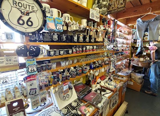 missouri/southeast-missouri/shop/totem-pole-trading-post