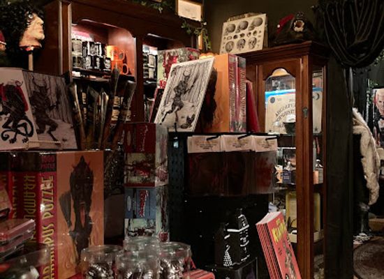 texas/austin/shop/the-glass-coffin-vampire-parlour