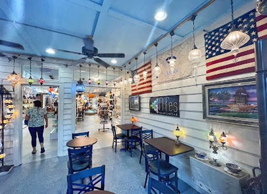 south-carolina/charleston/historic-district/shop/n-fes-handcrafted-leater-gift-market