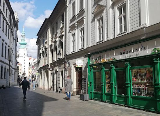 slovakia/bratislava/old-town-stare-mesto/shop/souvenirs