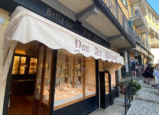 italy/lake-como/shop/corner-shop-bellagio