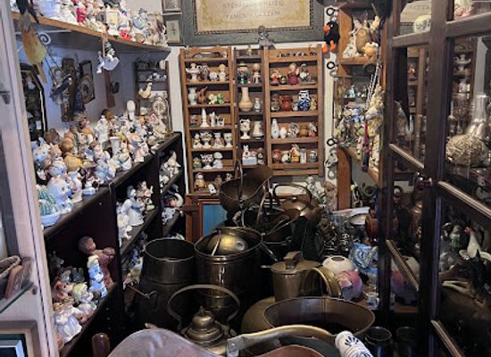 montenegro/old-herzegovina/shop/antique-shop