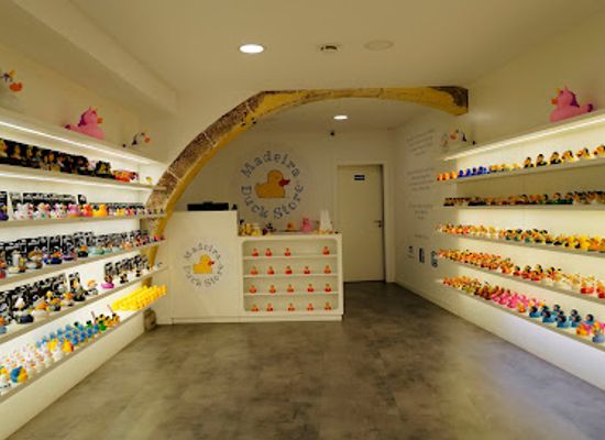 portugal/madeira/shop/madeira-duck-store