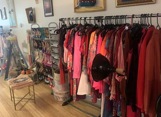 connecticut/bridgeport/shop/the-vintage-gallery