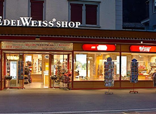 switzerland/western-switzerland/shop/edelweiss-shop-swiss-souvenir-schweizer-souvenirs-souvenir-store-interlaken