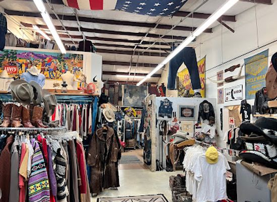 new-mexico/turquoise-trail/shop/santa-fe-vintage-appointment-only