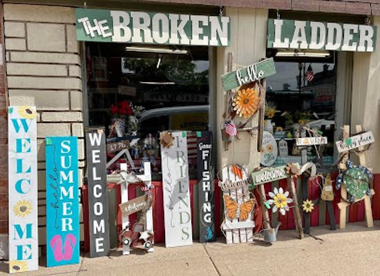 iowa/little-switzerland/shop/the-broken-ladder