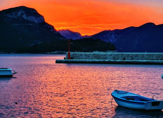 croatia/peljesac-peninsula/shop/market