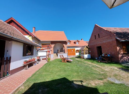 hungary/orseg-vendvidek/shop/csorgo-vendeghazak