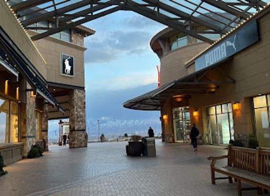 utah/book-cliffs/shop/outlets-at-traverse-mountain