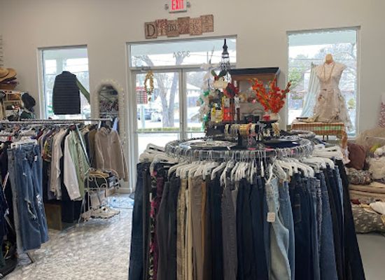 new-york/long-island/shop/this-that-unique-boutique