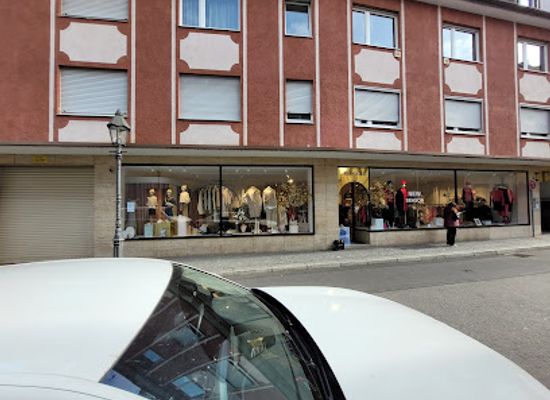 germany/wurzburg/altstadt/shop/blogged-die-boutique
