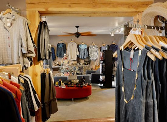 new-mexico/taos/shop/steppin-out