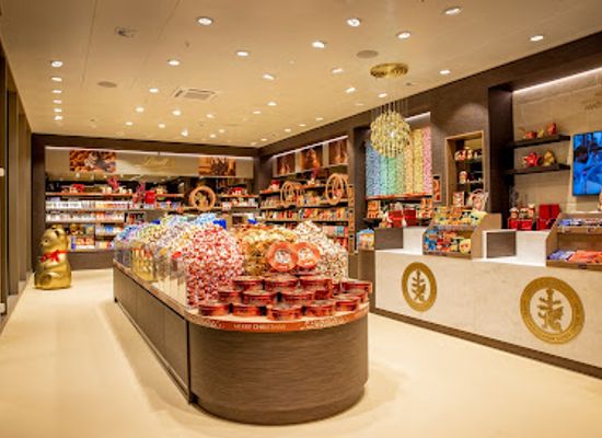 switzerland/grindelwald/shop/lindt-chocolate-shop-grindelwald-terminal