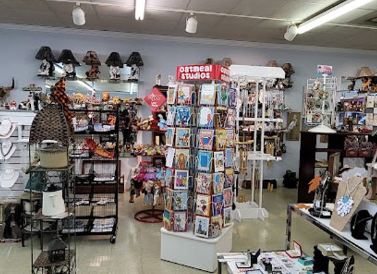 virginia/williamsburg/shop/janey-s-treasures