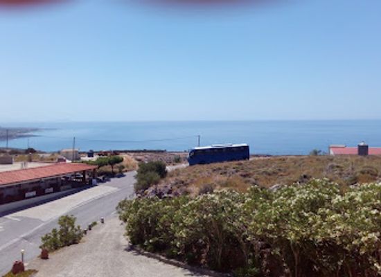 greece/samaria-gorge/shop/supermaket-entree-ou-sortie-village