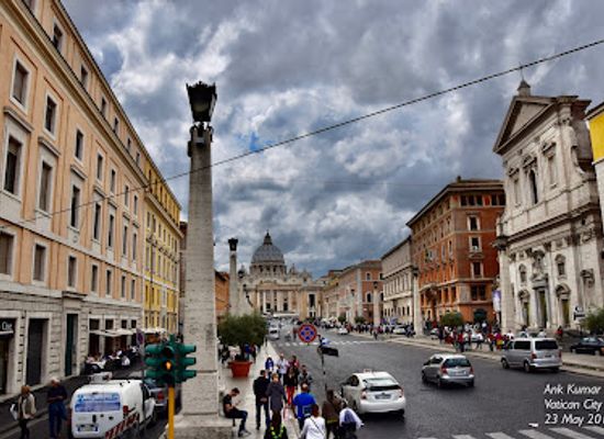 vatican-city/belvedere-courtyard/shop/tourist-information-office